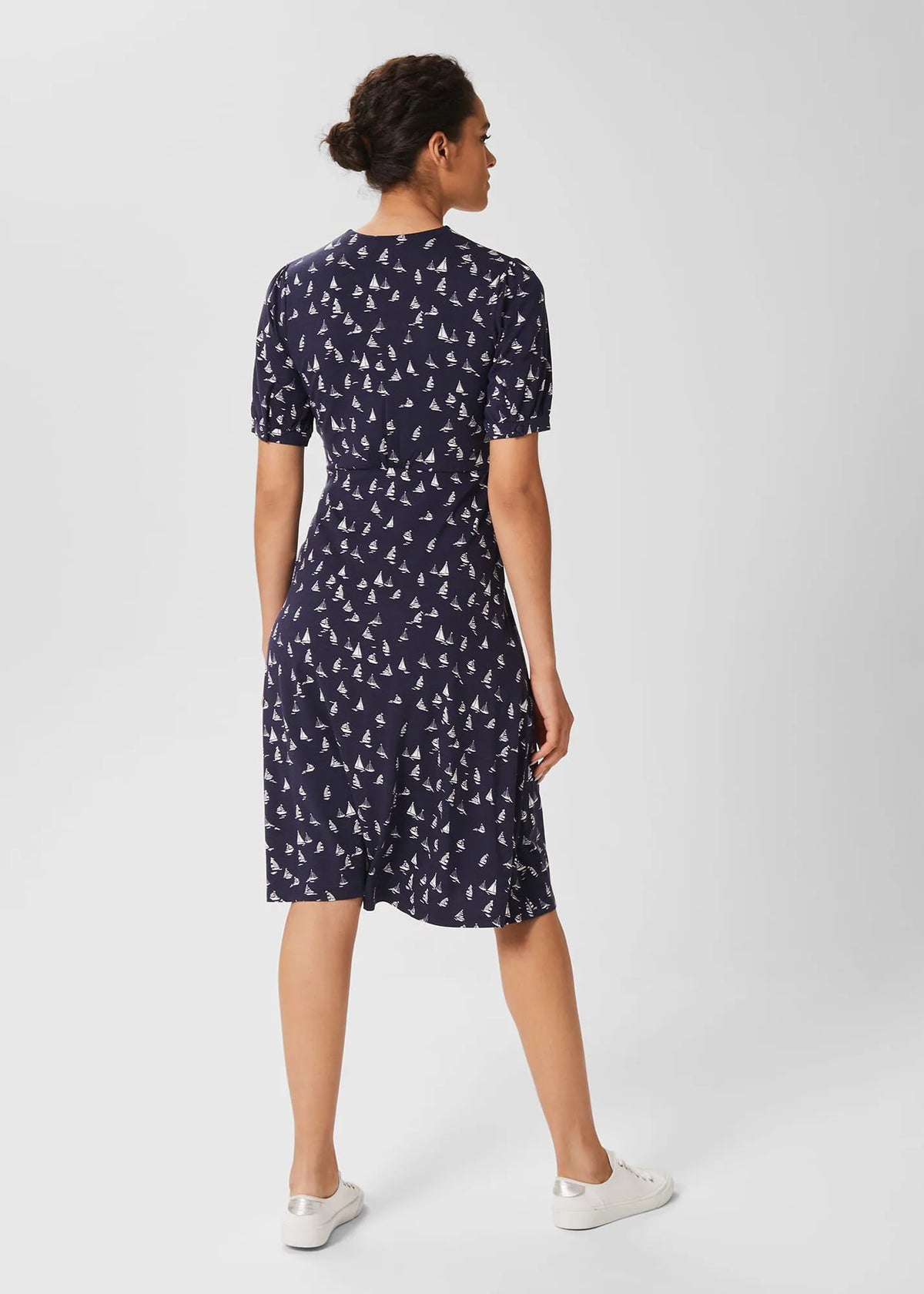 Navy Ivory