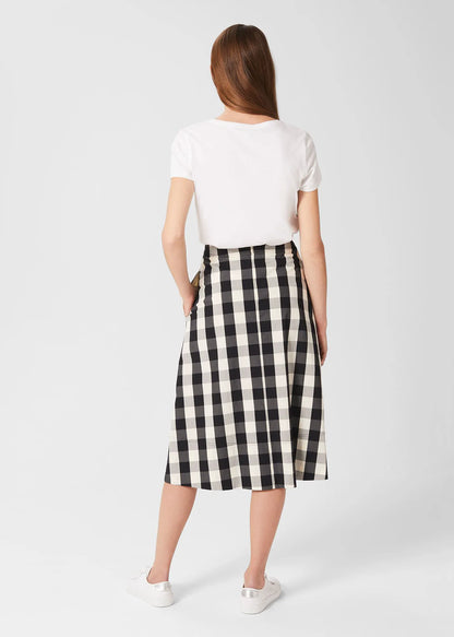 Neutral Black