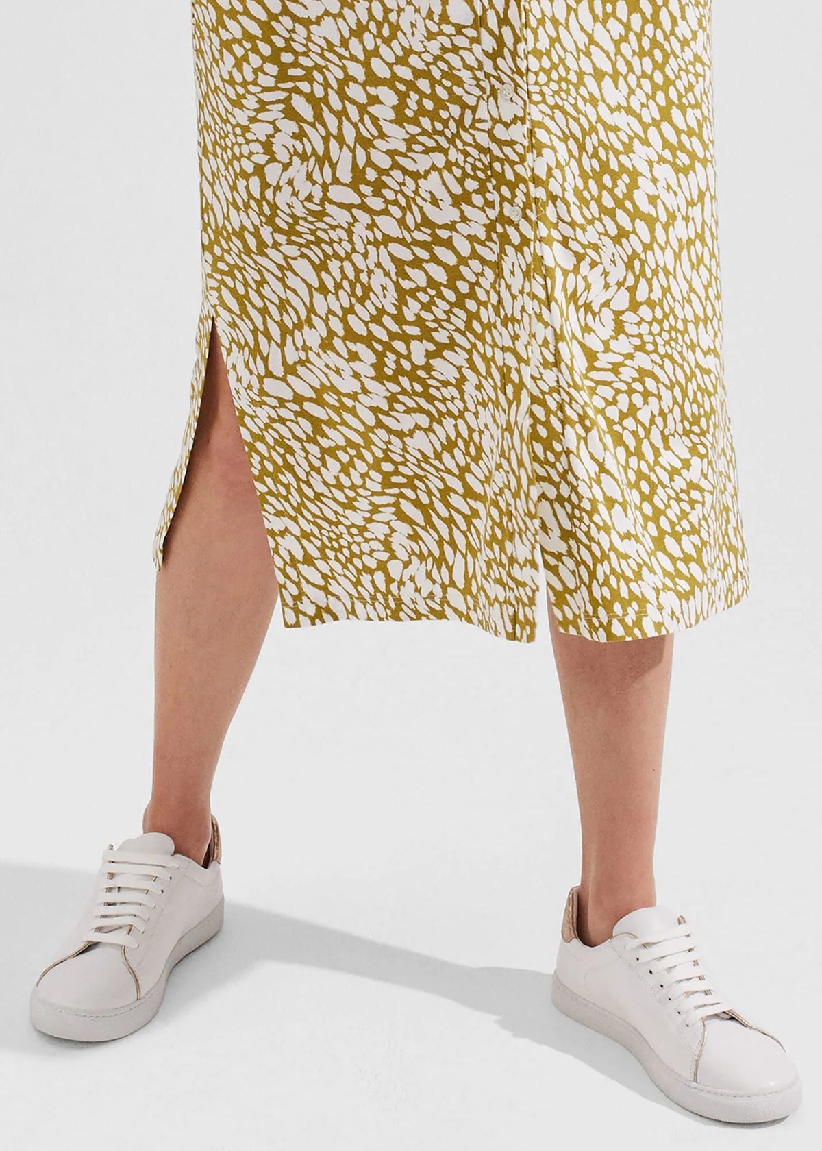 Mid Olive Ivory