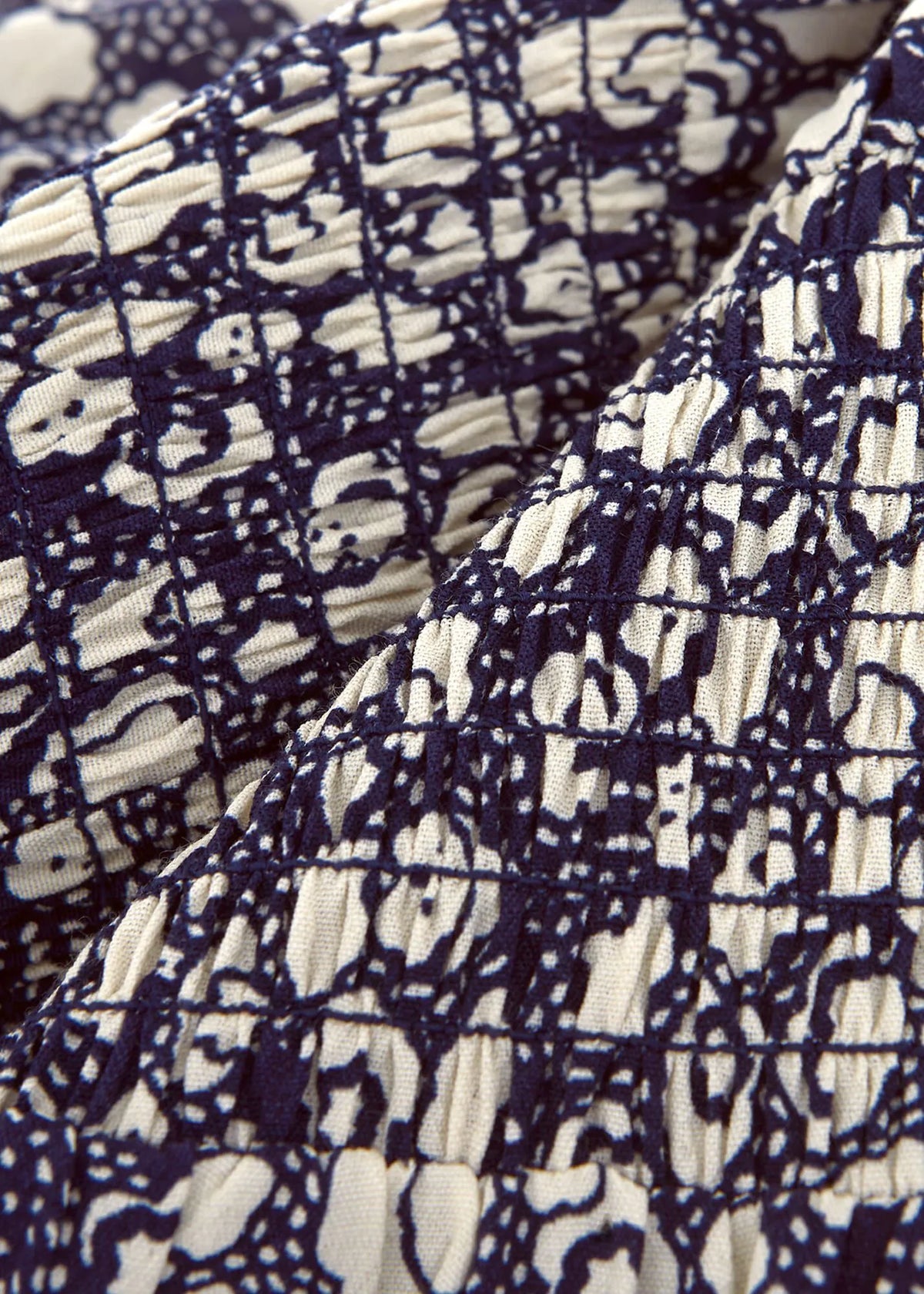 Navy Buttrcream