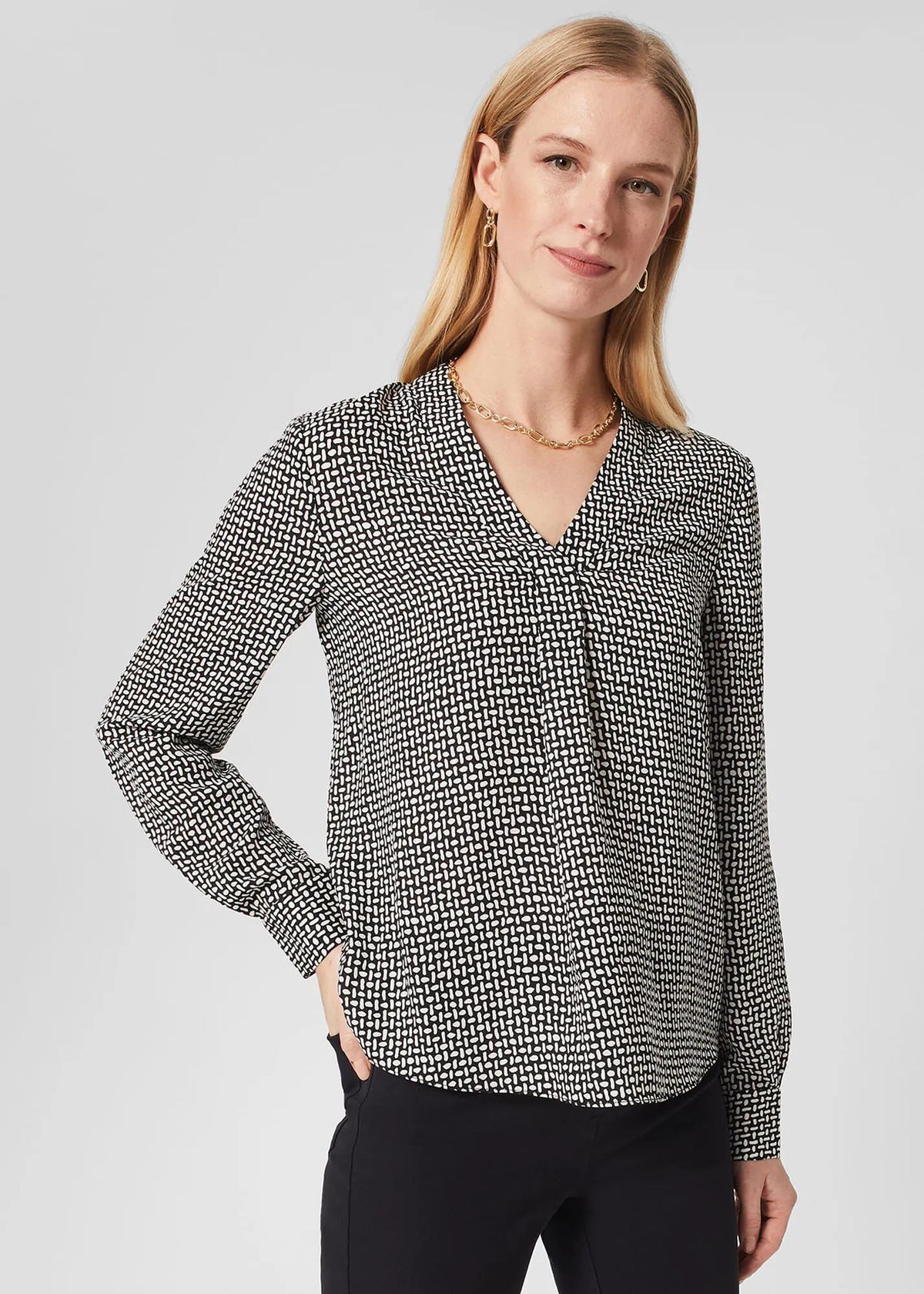 Navy Ivory