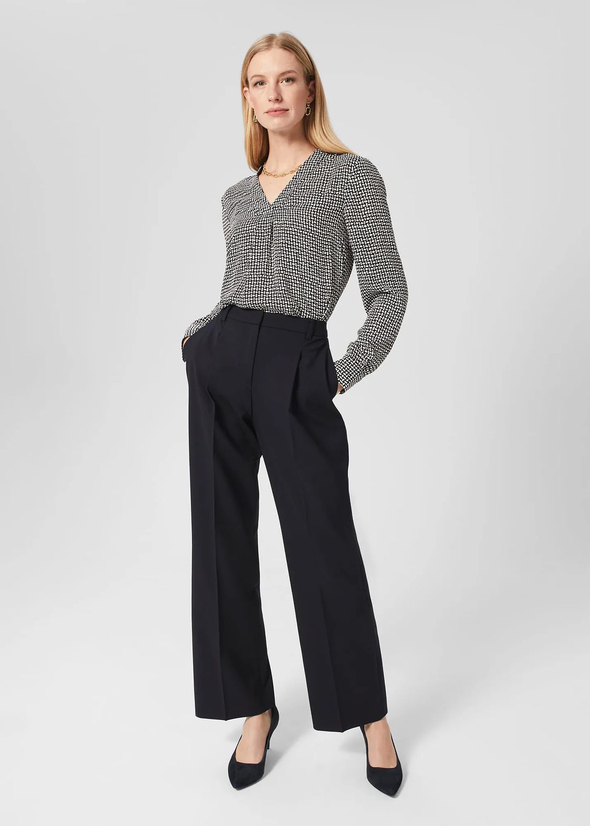 Navy Ivory