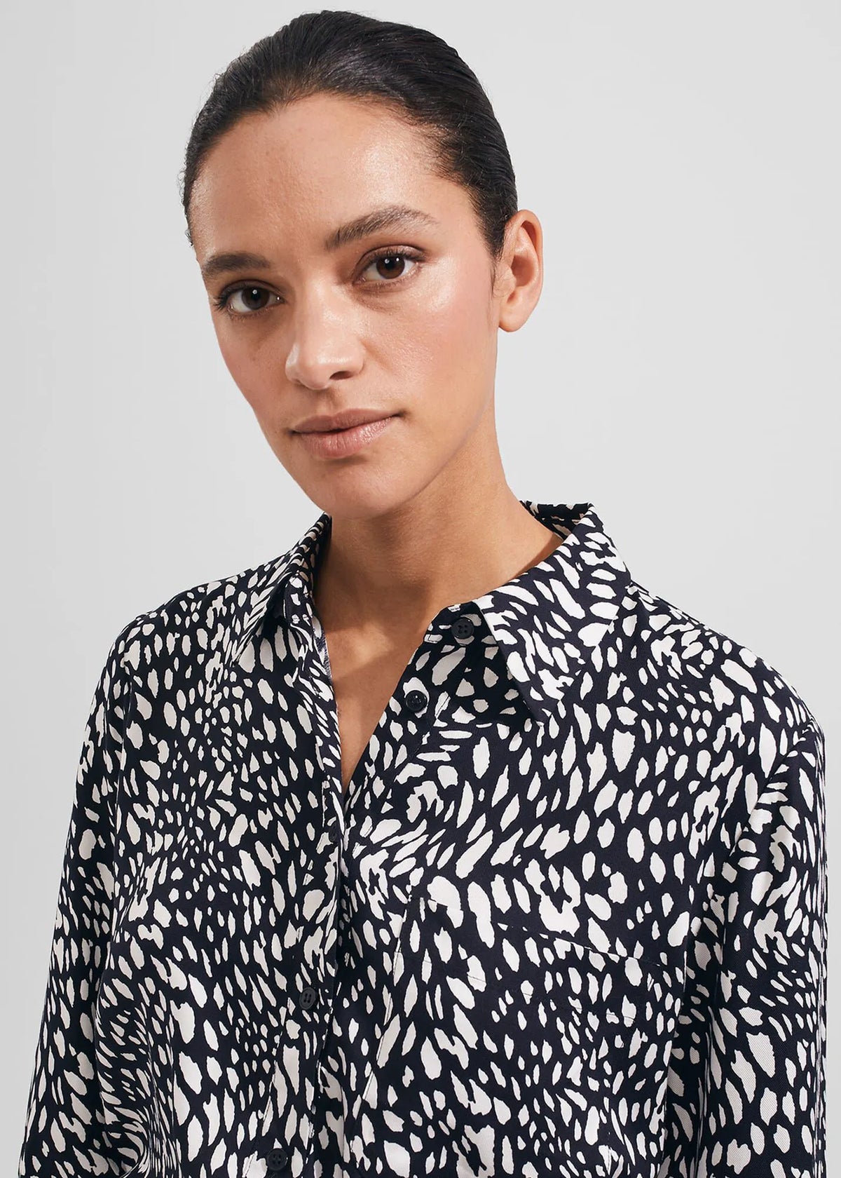 Navy Ivory