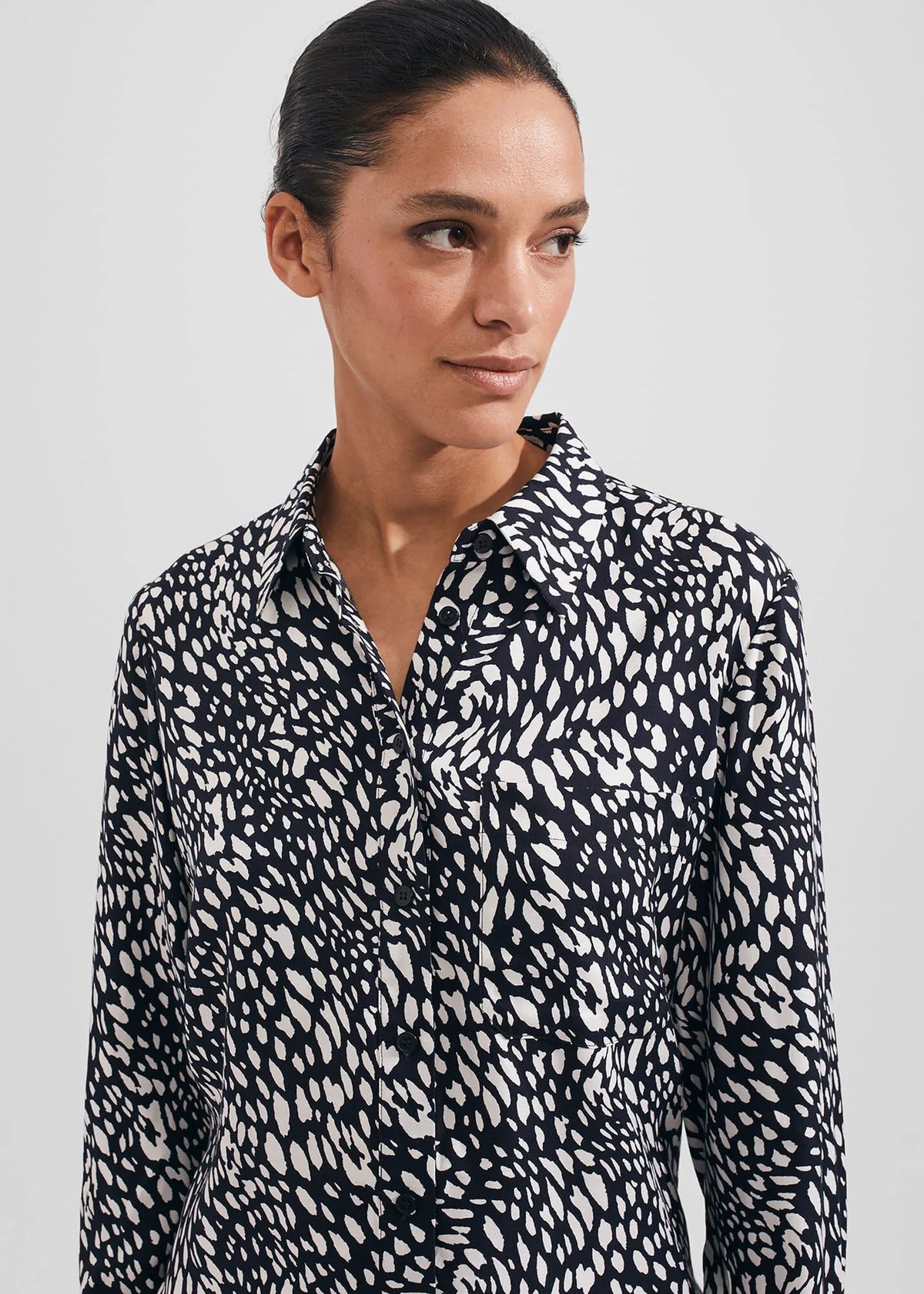 Navy Ivory