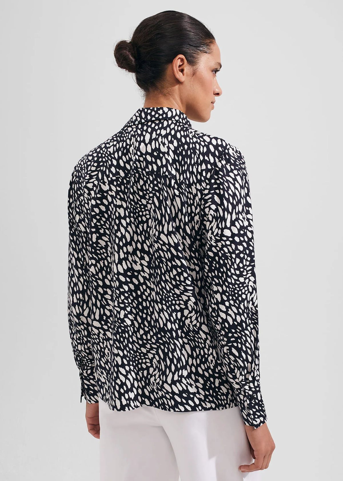Navy Ivory
