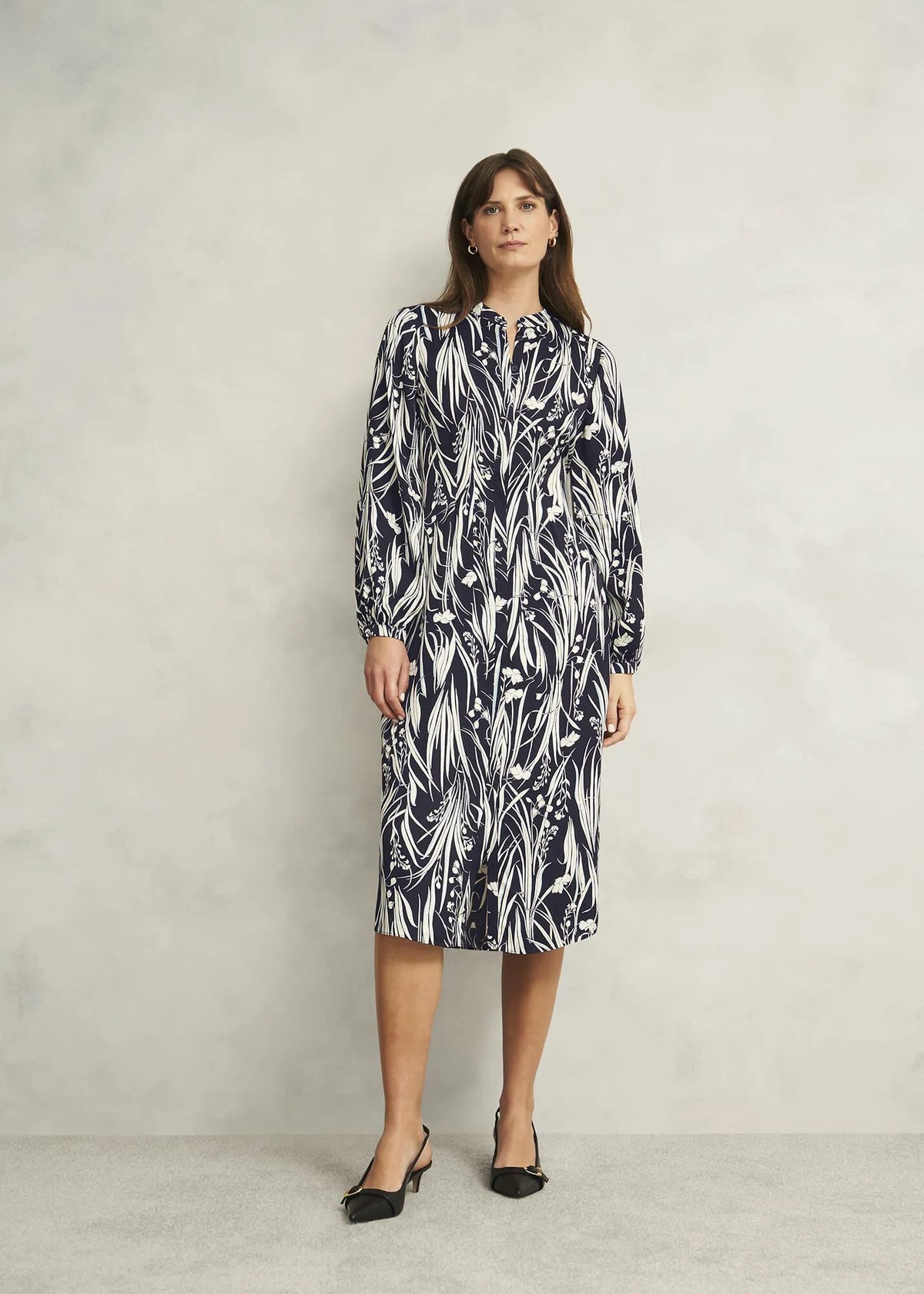 Navy Ivory