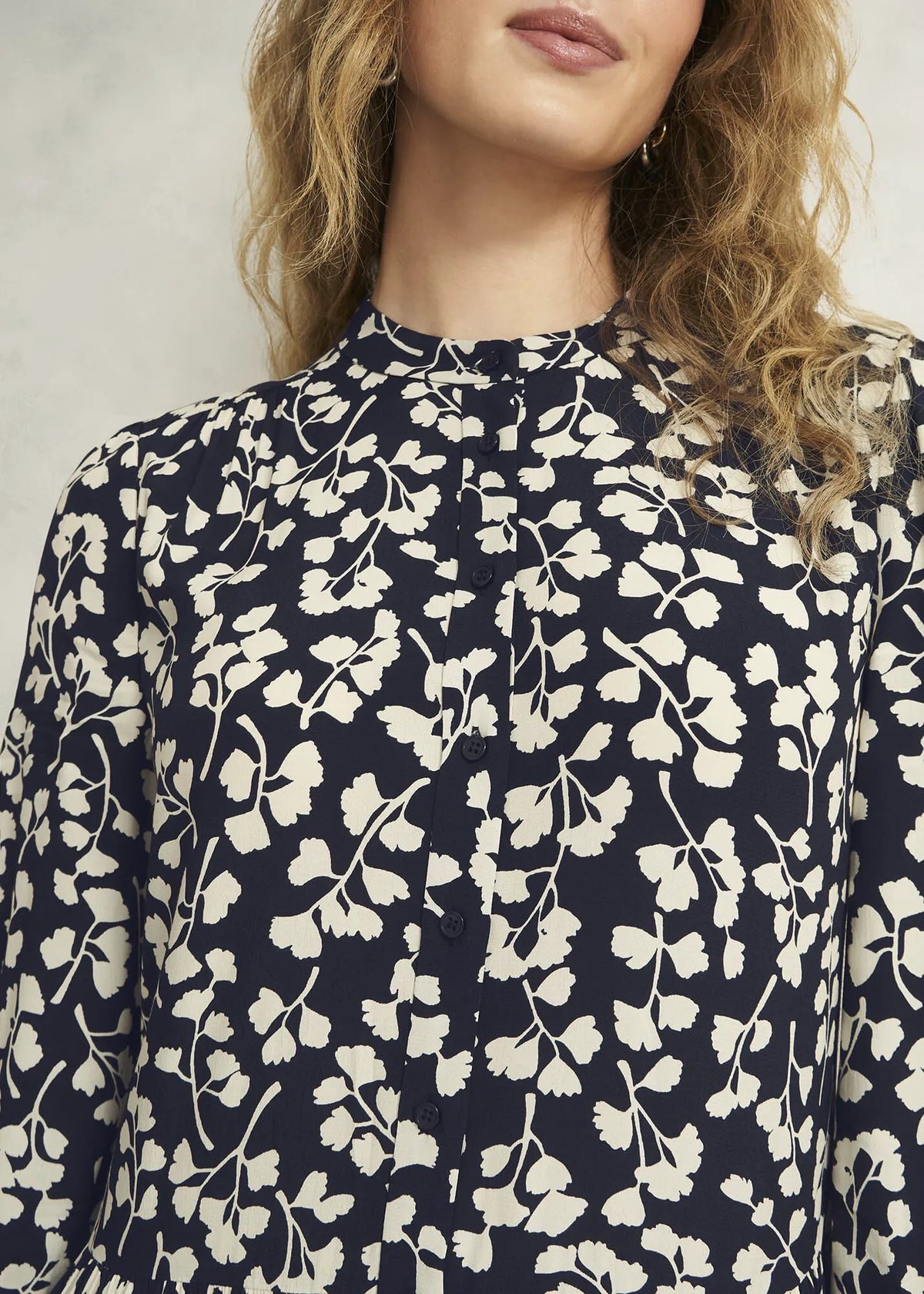 Navy Cream