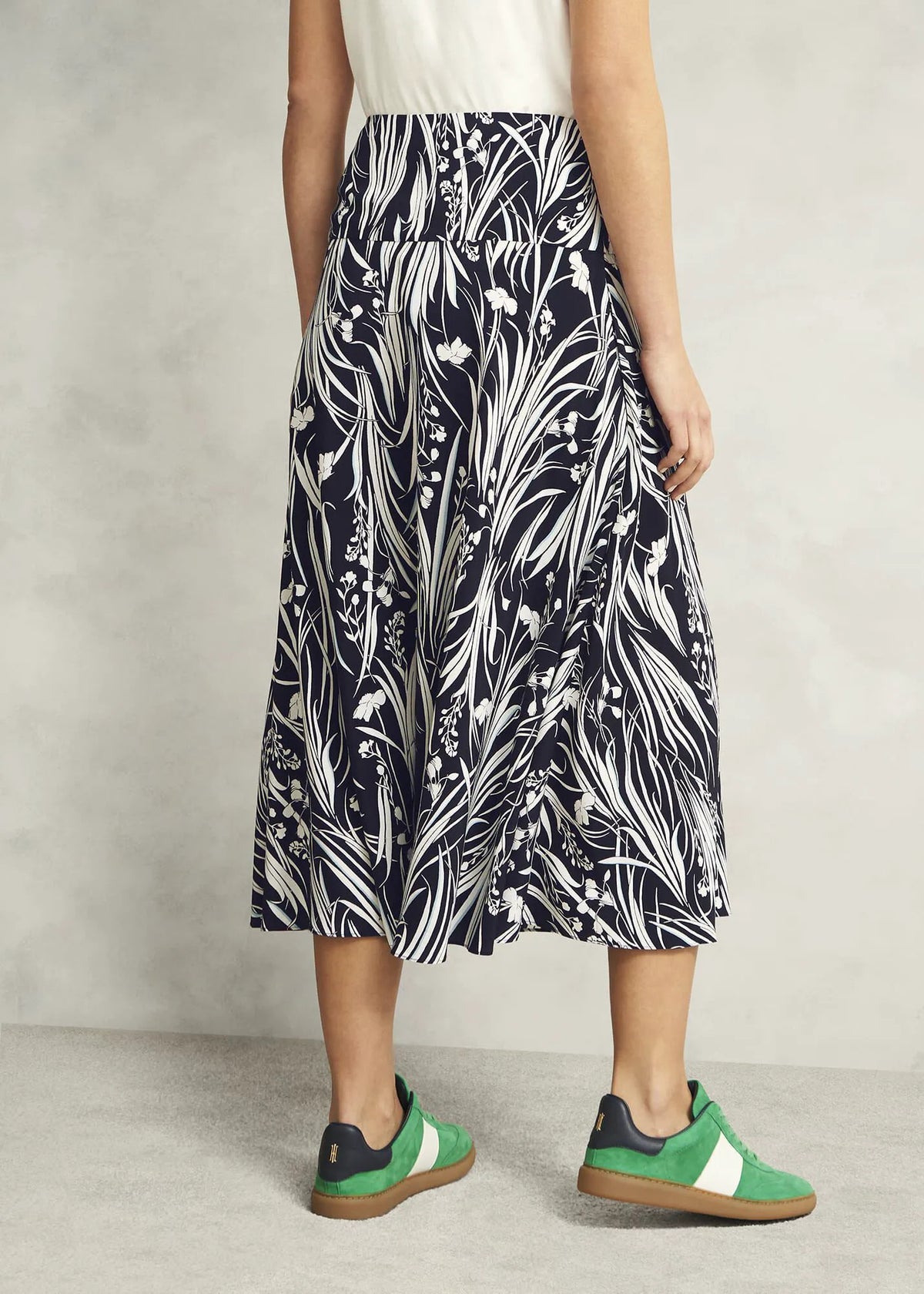 Navy Ivory