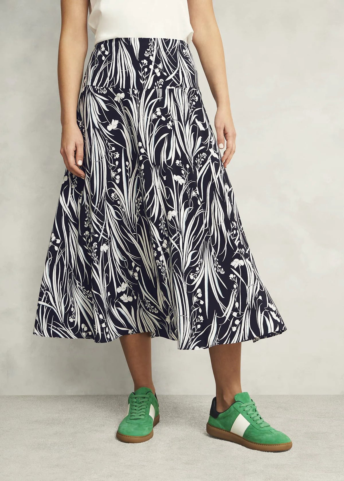 Navy Ivory
