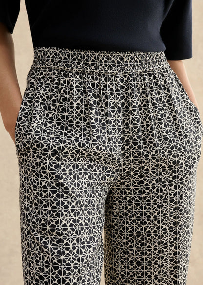Navy Cream