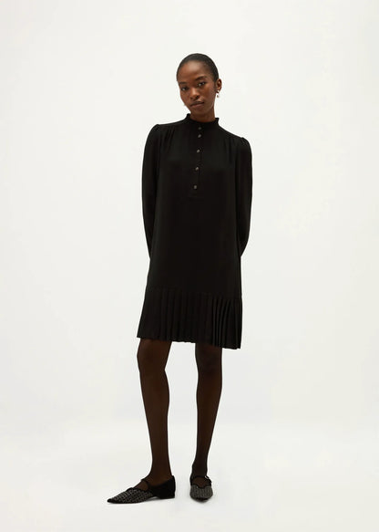 Hobbs Black