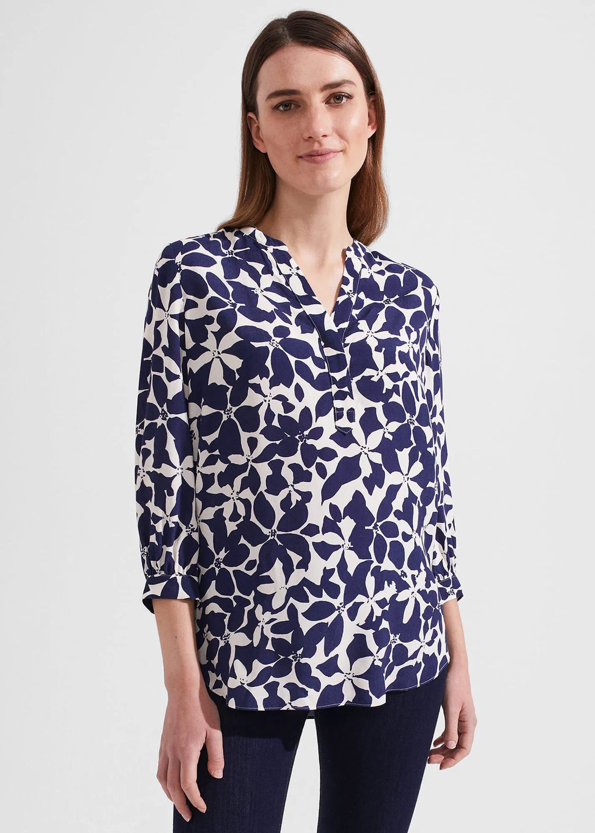 Rich Navy Cream
