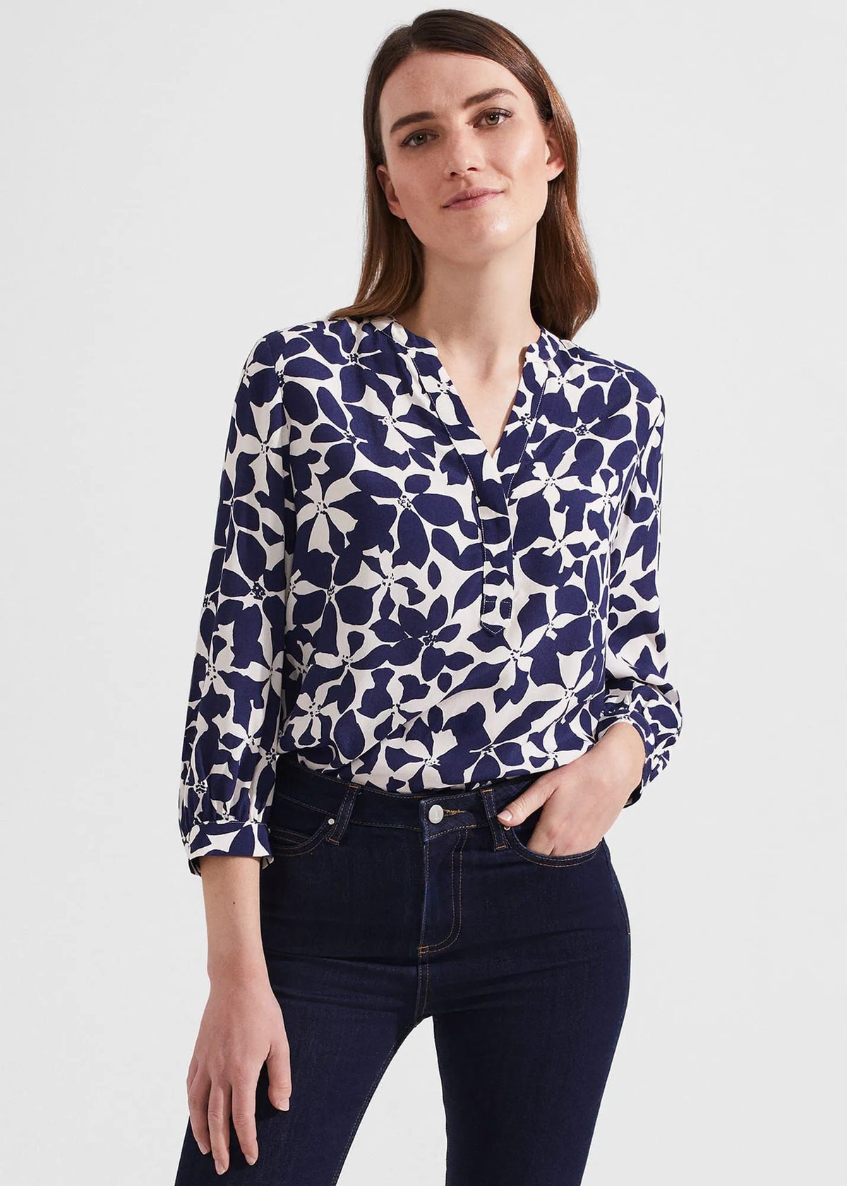 Rich Navy Cream