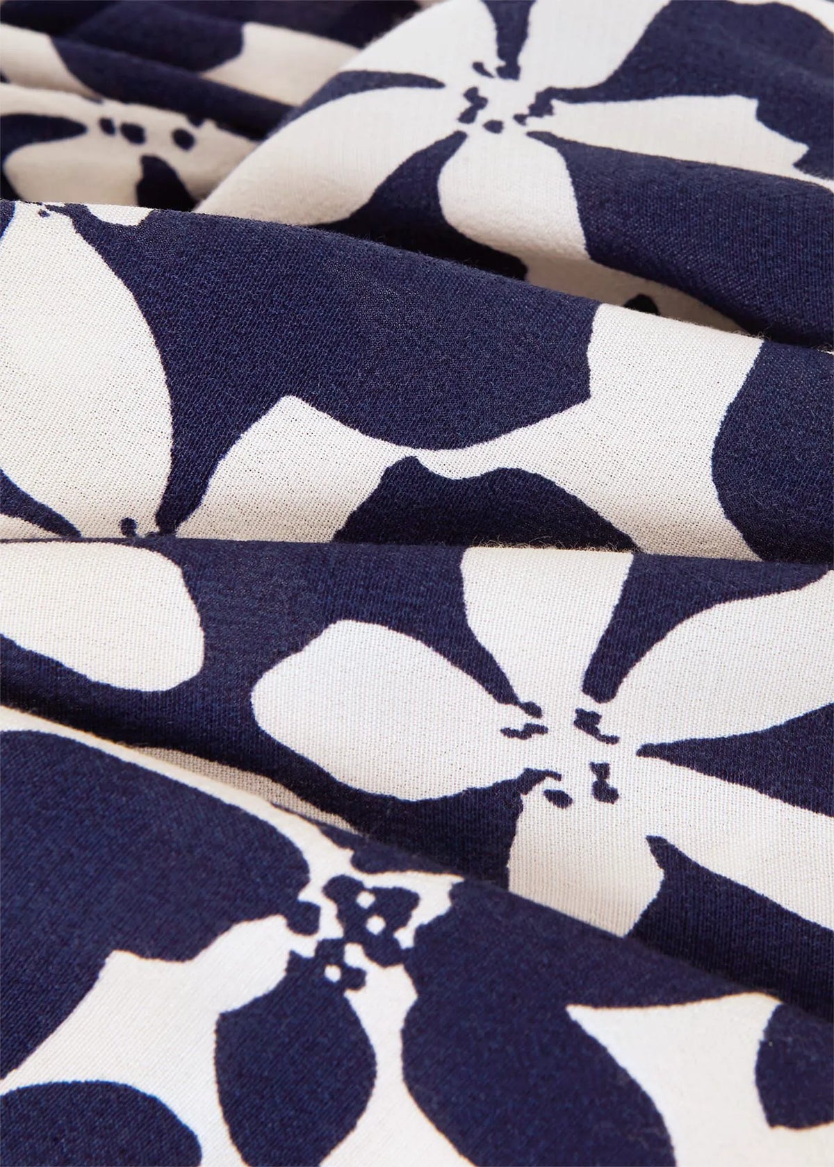 Rich Navy Cream