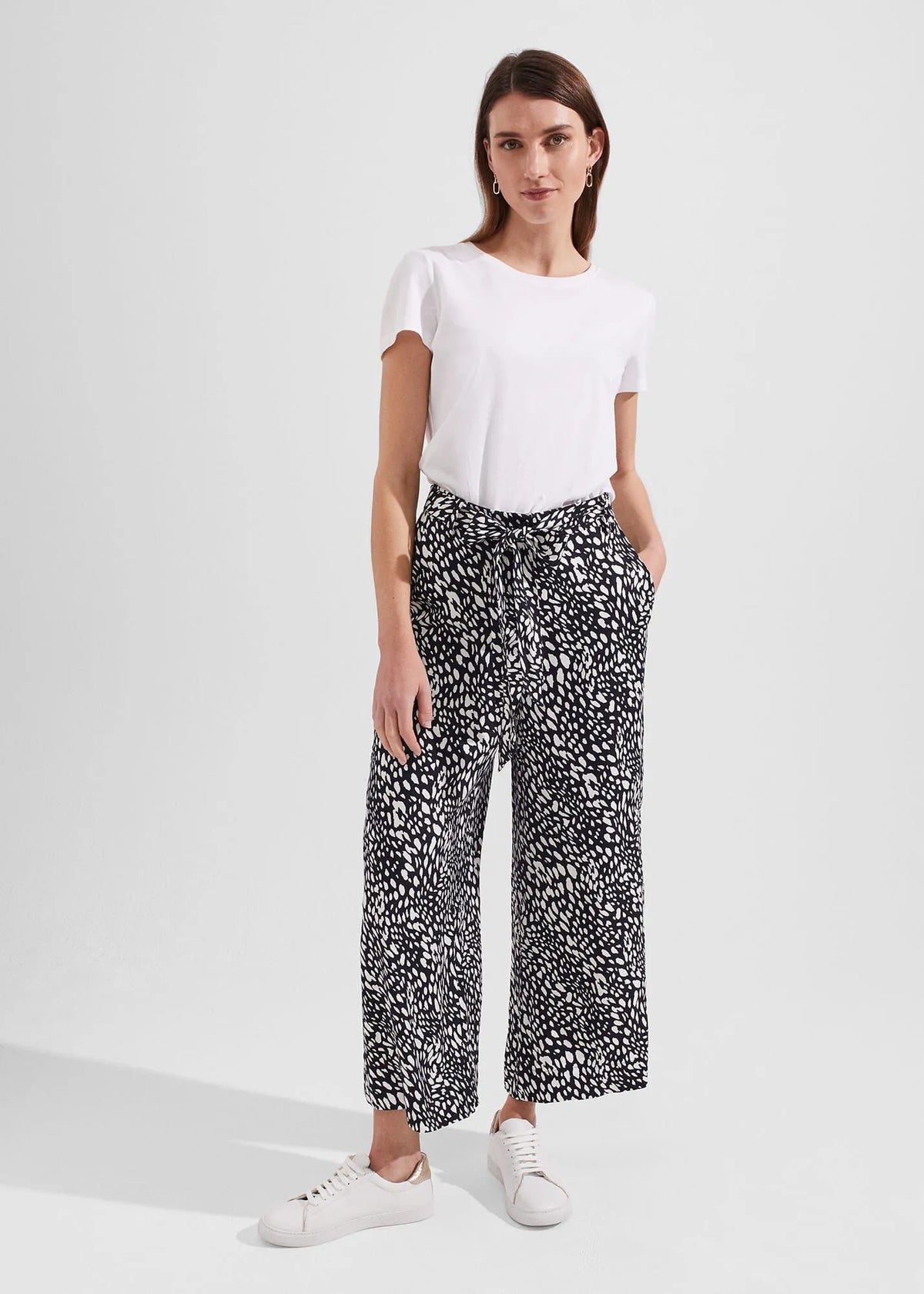 Navy Ivory