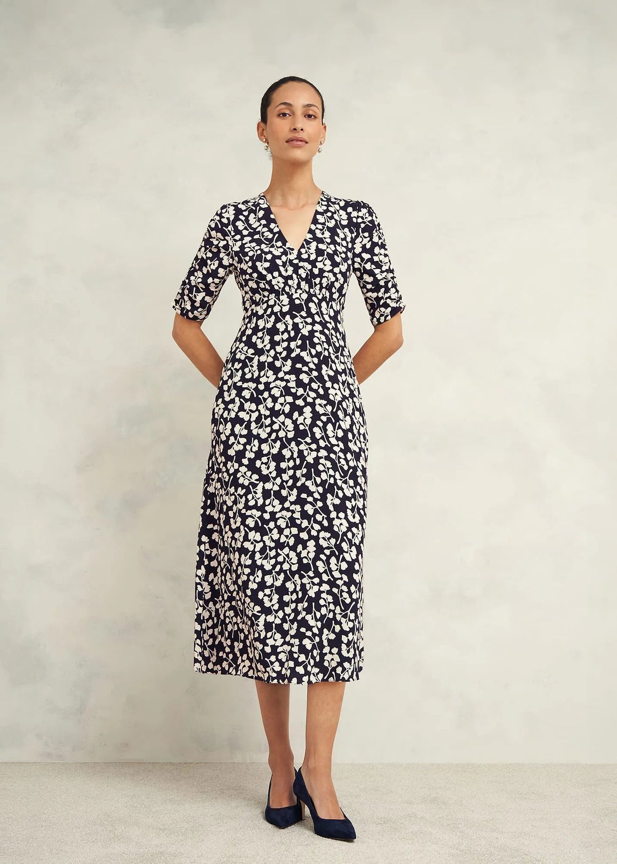 Navy Cream
