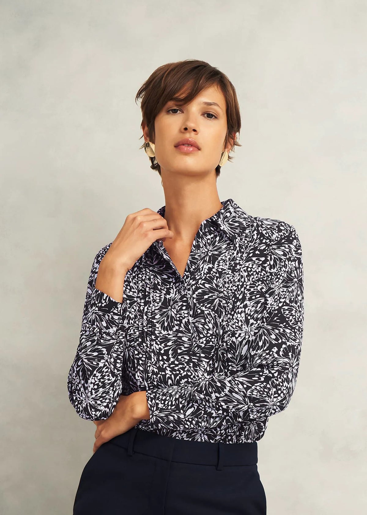 Navy Ivory