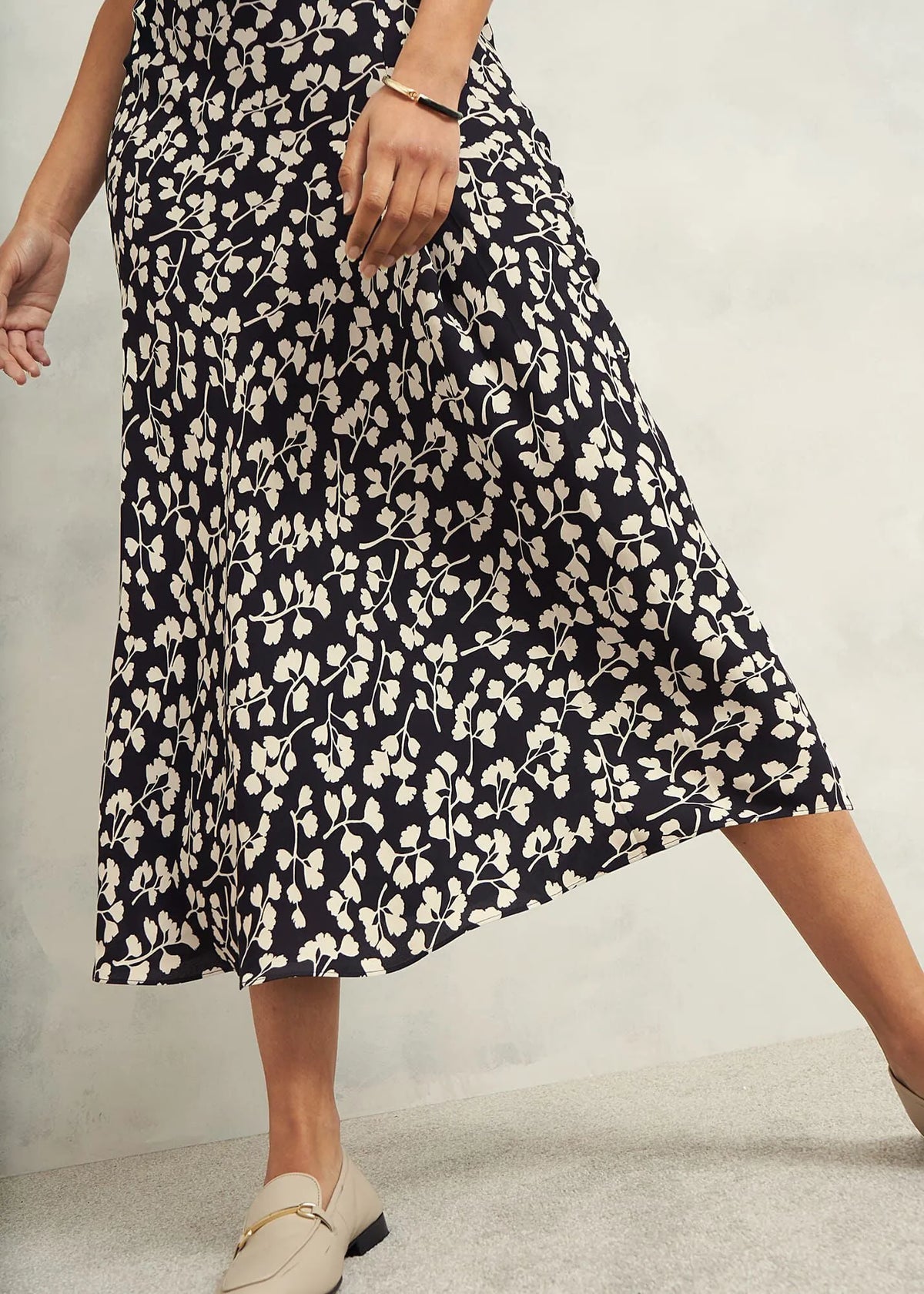 Navy Cream