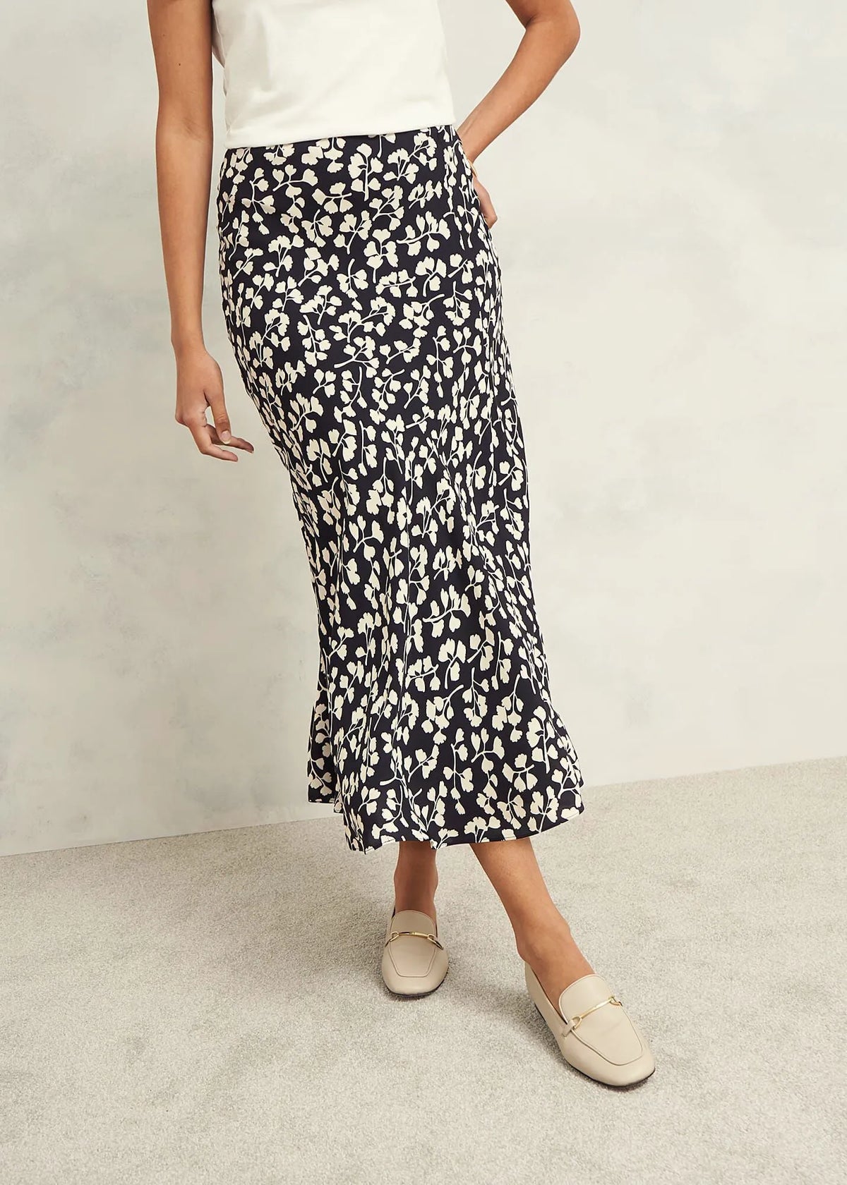 Navy Cream