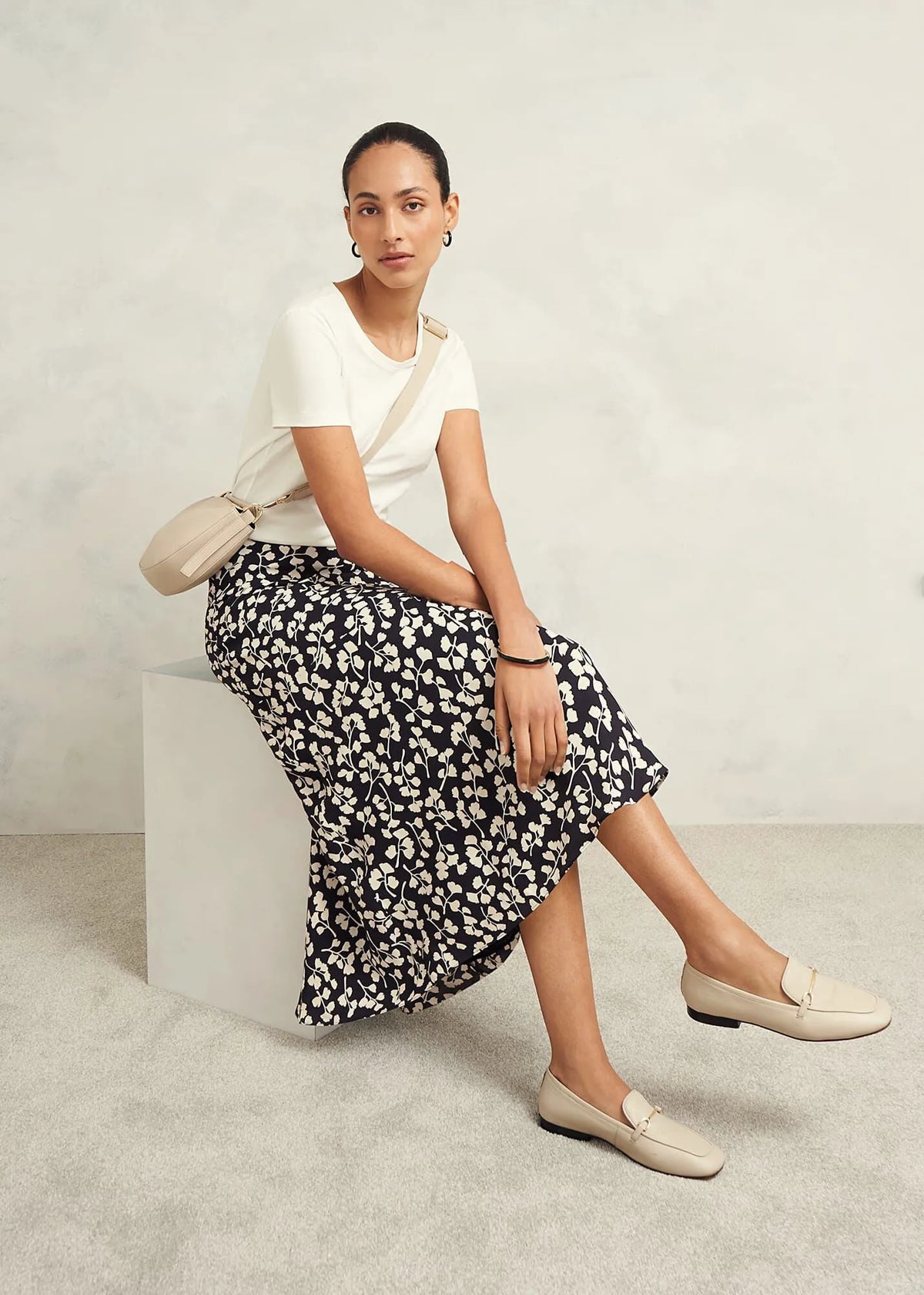Navy Cream