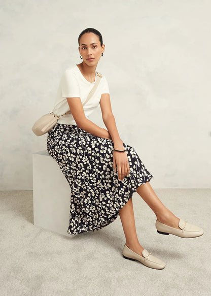 Navy Cream
