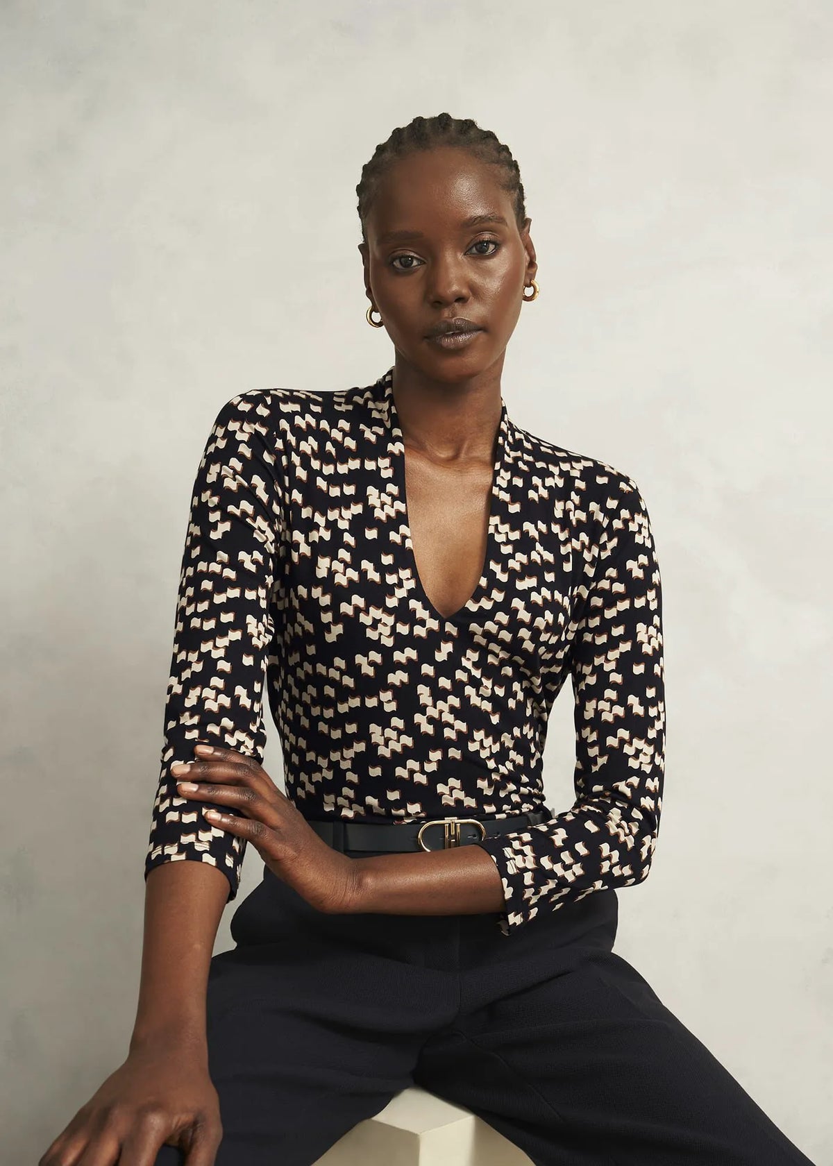 Navy Ivory