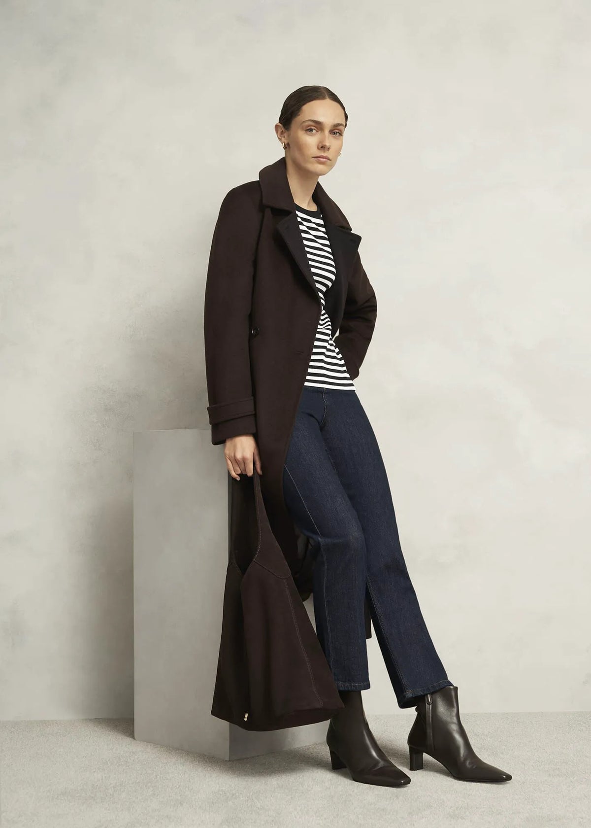 Navy Ivory