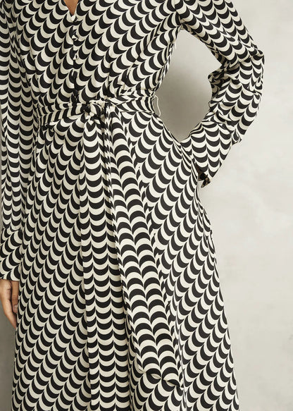 Cream Black