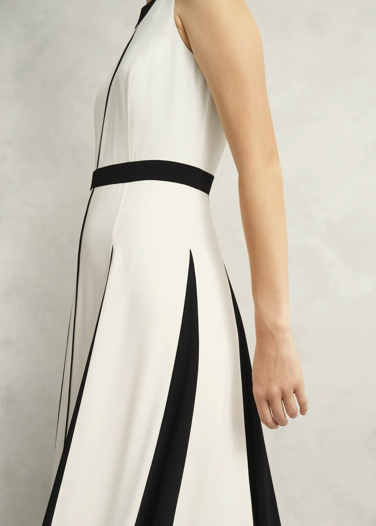 Cream Black