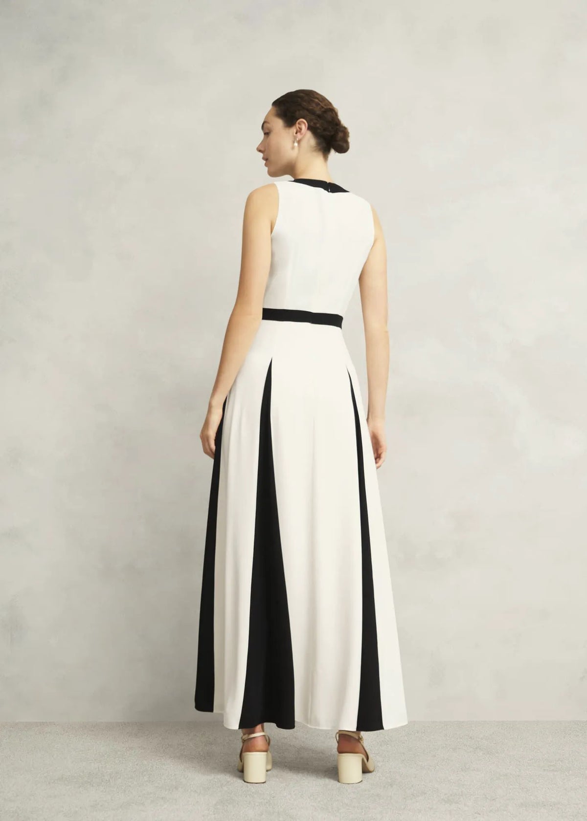 Cream Black