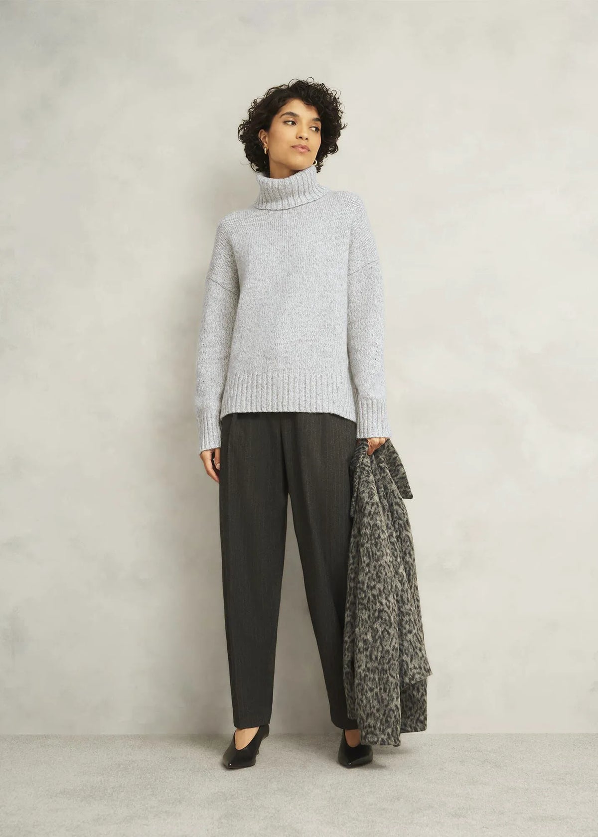 Grey Mouline